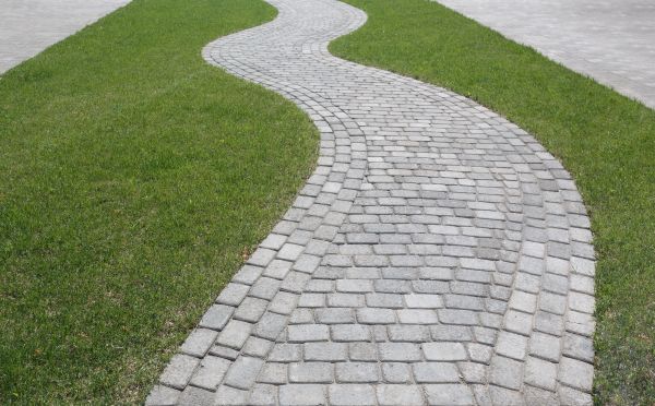 Cost of Yard Walkway Construction in Monroe